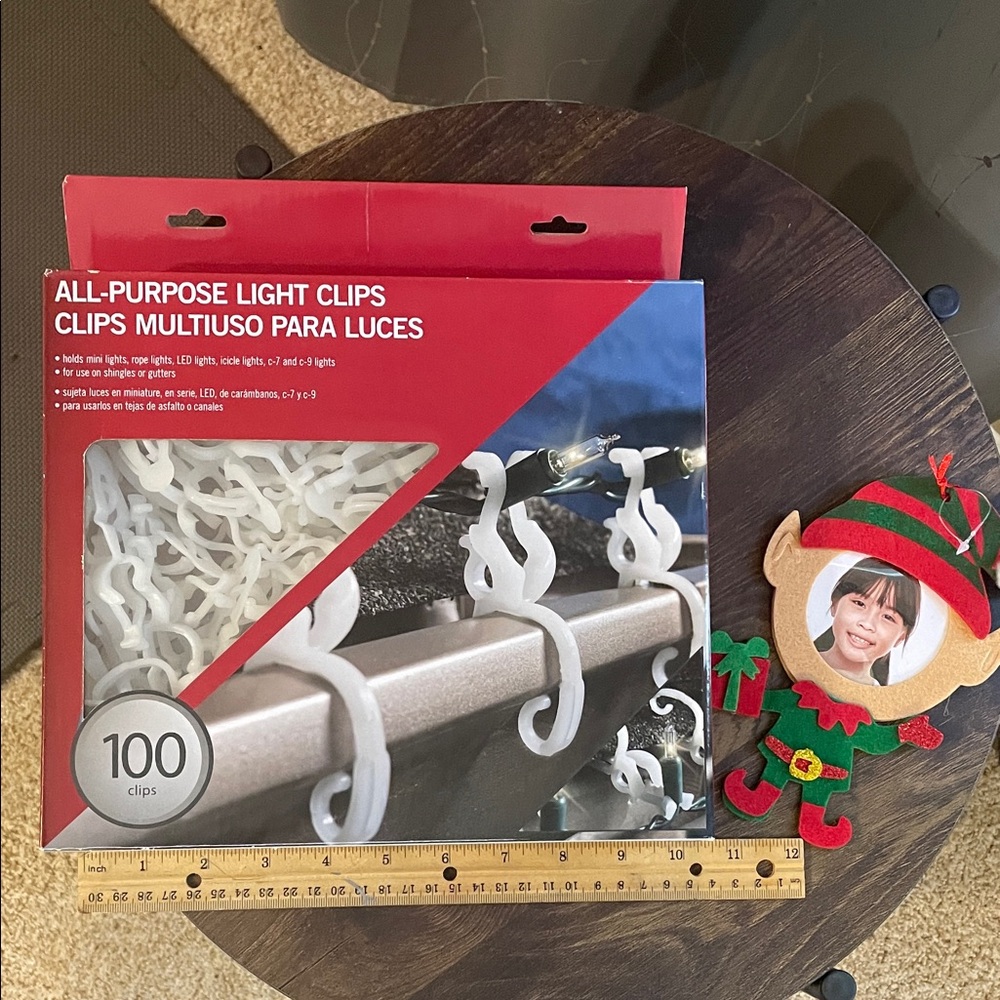Gemmy Red All-Purpose Light Clips